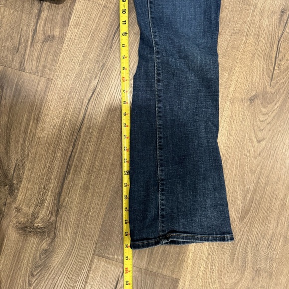 Levi's High Rise Bootcut Jeans - Picture 4 of 4
